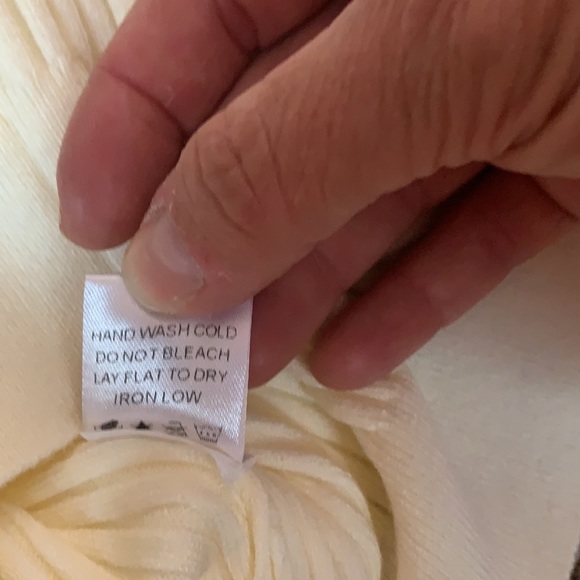 Ivory Ribbed Tank - Picture 4 of 4